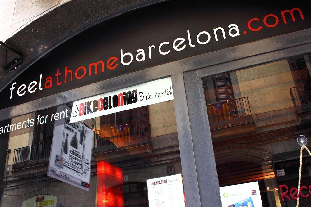 Ramblas Building - Feel At Barcelona